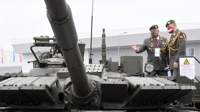 Танк Т-80БВМ на выставке вооружений Международного военно-технического форума (МВТФ) Армия-2020
