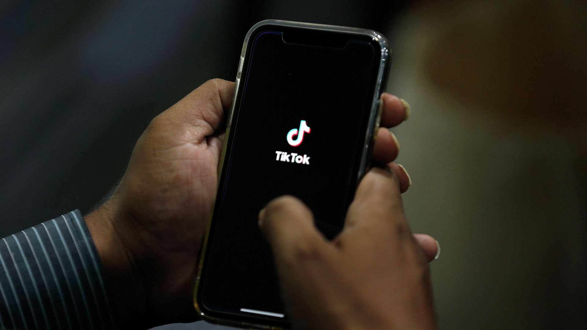 Телефон с приложением Tik Tok - РИА Новости, 1920, 03.03.2021