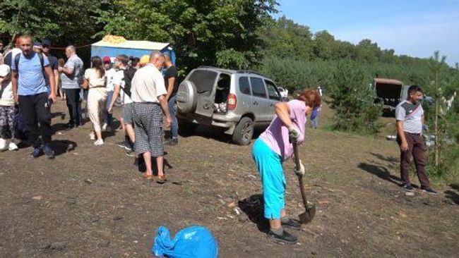 Субботник на Куштау: активисты очистили шихан от мусора после протестов Субботник на Куштау: активисты очистили шихан от мусора после протестов