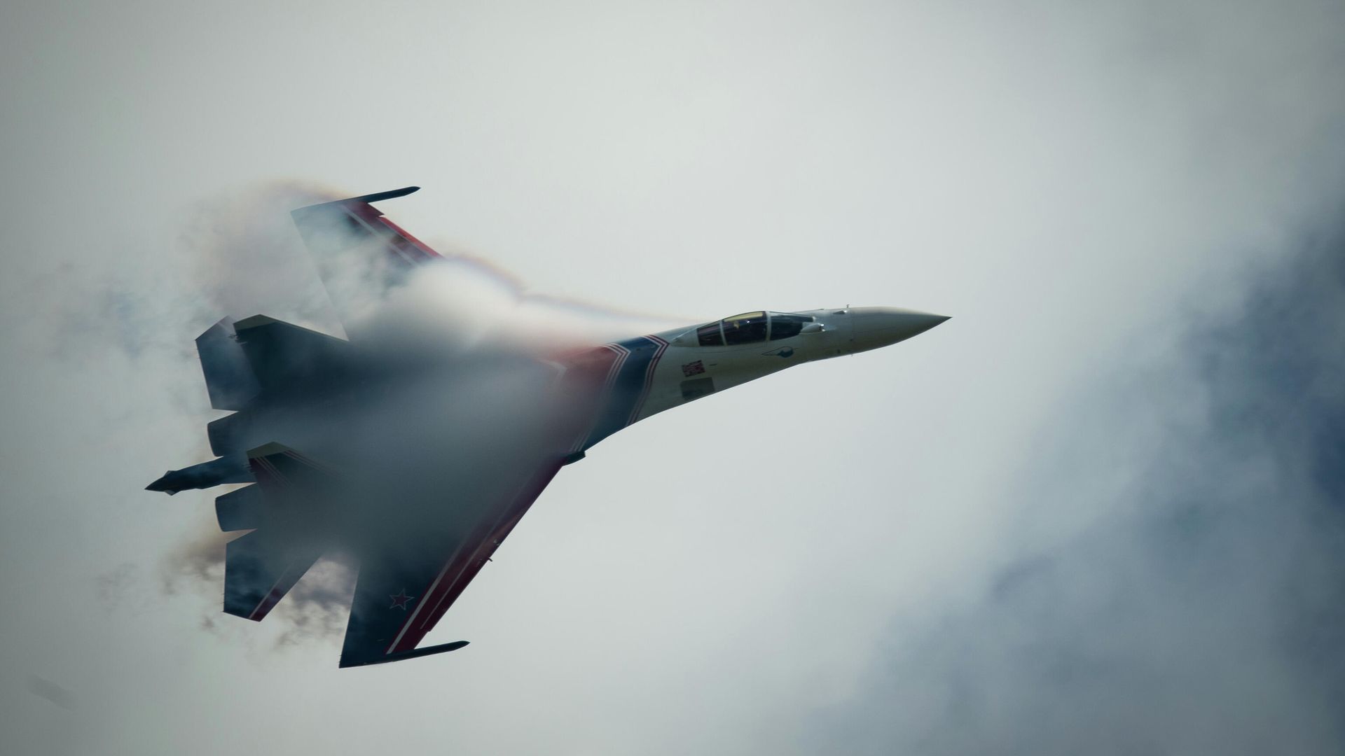 Истребитель Су-35 из состава пилотажной группы Русские витязи - РИА Новости, 1920, 26.09.2021