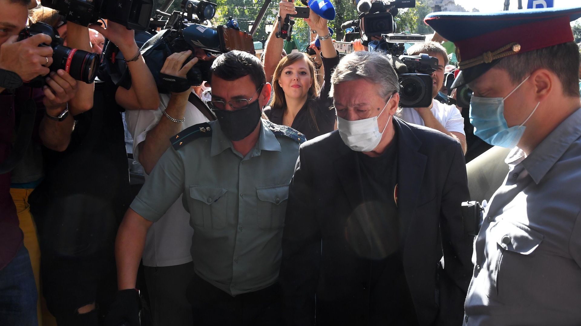 Актер Михаил Ефремов у здания Пресненского суда города Москвы Актер Михаил Ефремов у здания Пресненского суда города Москвы - РИА Новости, 1920, 03.09.2020