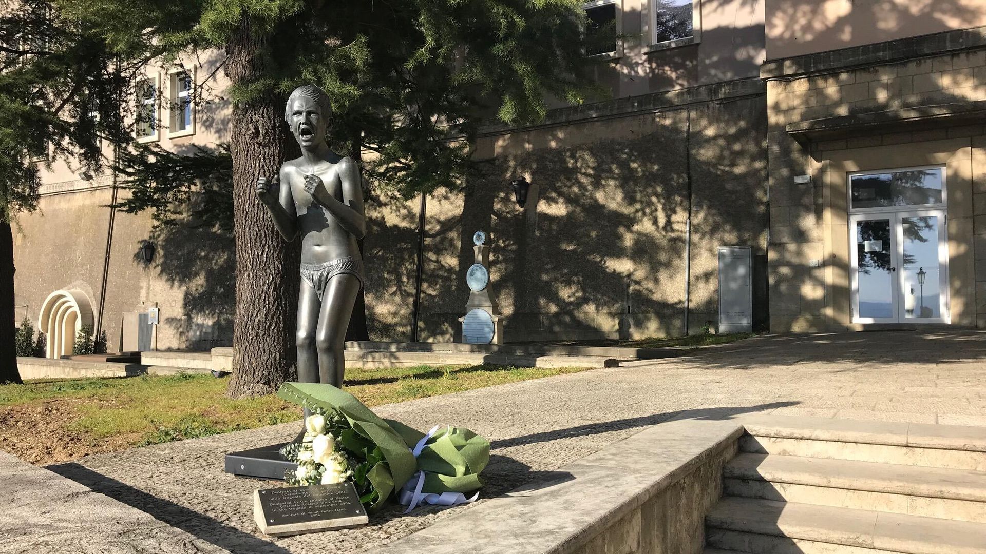 Крик Беслана - скульптура в итальянском городе Сан-Марино, посвященная детям-жертвам теракта в Северной Осетии Крик Беслана - скульптура в итальянском городе Сан-Марино, посвященная детям-жертвам теракта в Северной Осетии - РИА Новости, 1920, 01.09.2021