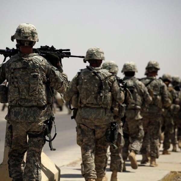 Американские военные на воздушной базе в Багдаде, во время вывода войск США из Ирака Американские военные на воздушной базе в Багдаде, во время вывода войск США из Ирака