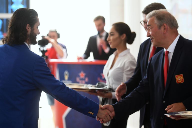 Владислав Третьяк (справа) и Никита Коростелев Владислав Третьяк (справа) и Никита Коростелев