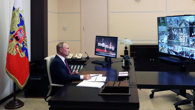 Президент РФ Владимир Путин принимает участие во Всероссийском открытом уроке Помнить - значит знать Президент РФ Владимир Путин принимает участие во Всероссийском открытом уроке Помнить - значит знать