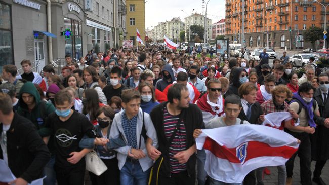 Участники студенческой акции протеста в Минске Участники студенческой акции протеста в Минске