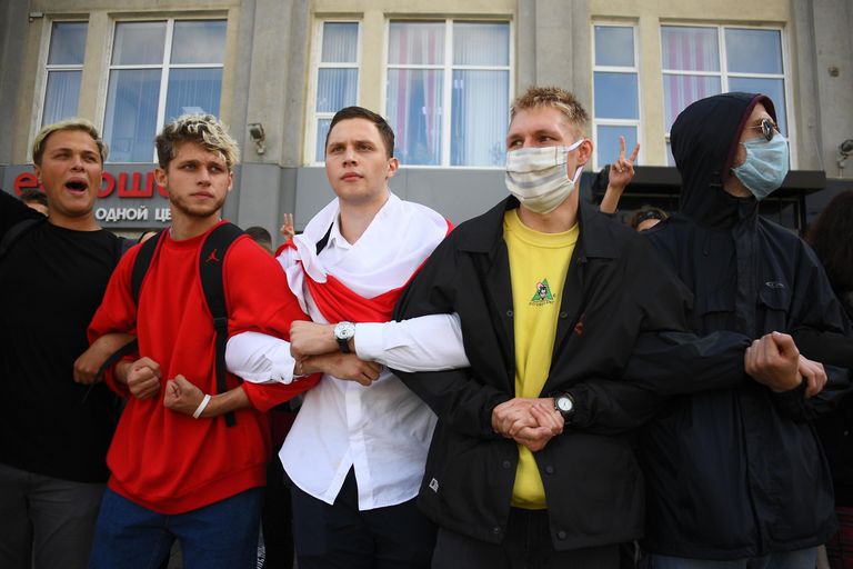 Участники студенческой акции протеста в Минске Участники студенческой акции протеста в Минске