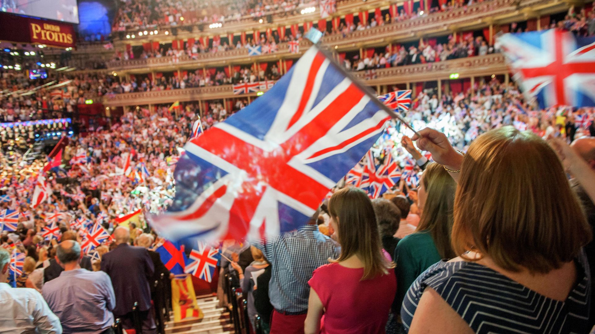 Концерт Last Night of the Proms в Альберт-холле. 2014 год Концерт Last Night of the Proms в Альберт-холле. 2014 год - РИА Новости, 1920, 02.09.2020