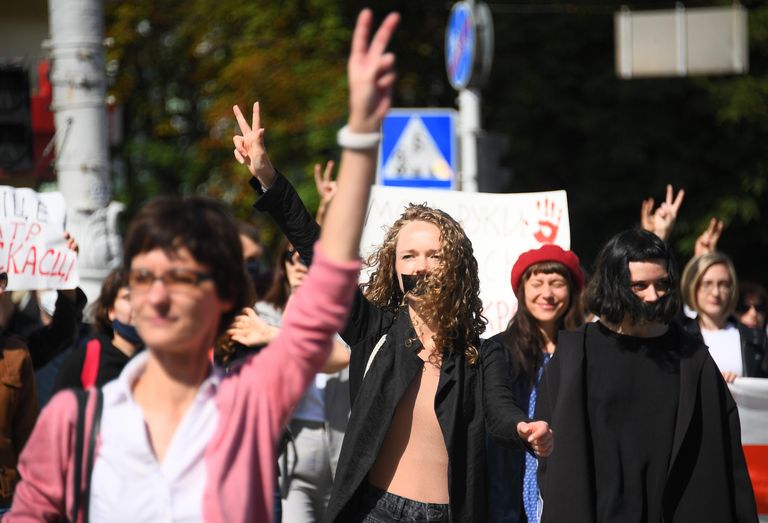 Участники студенческой акции протеста в Минске. Студенты Белорусского государственного университета и Лингвистического университета вышли на акции протеста в Минске Участники студенческой акции протеста в Минске. Студенты Белорусского государственного университета и Лингвистического университета вышли на акции протеста в Минске