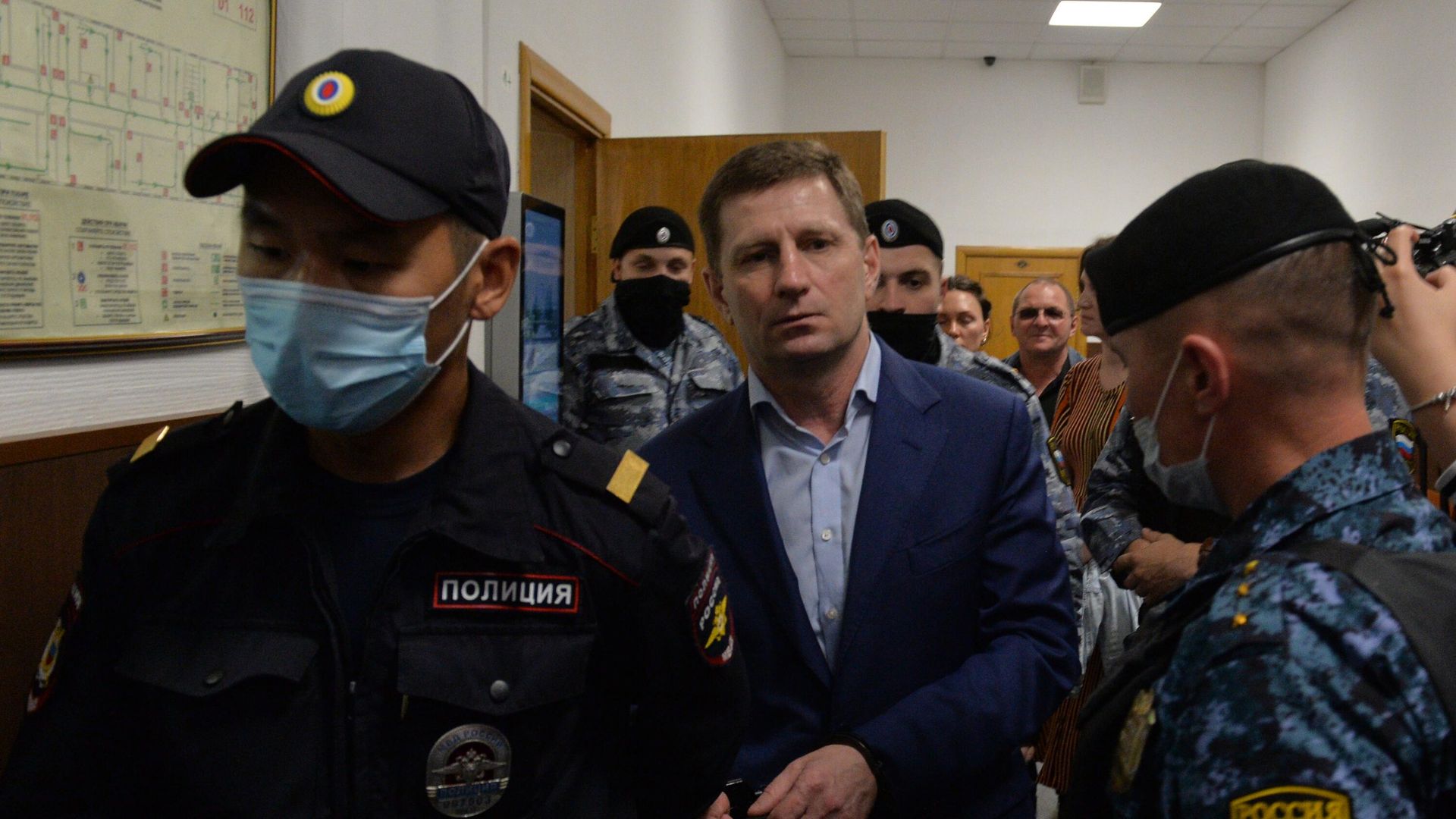 Бывший губернатор Хабаровского края Сергей Фургал в Басманном суде - РИА Новости, 1920, 08.10.2025