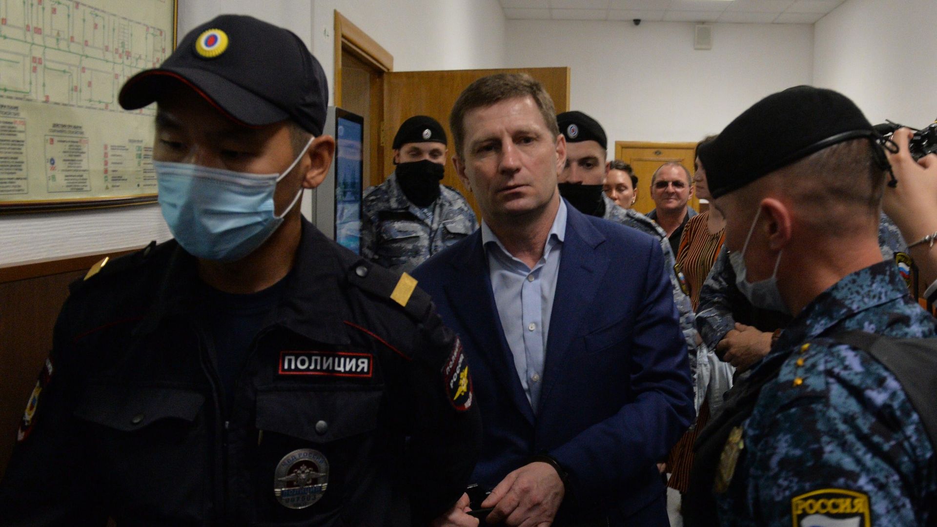 Бывший губернатор Хабаровского края Сергей Фургал в Басманном суде Бывший губернатор Хабаровского края Сергей Фургал в Басманном суде - РИА Новости, 1920, 08.10.2025