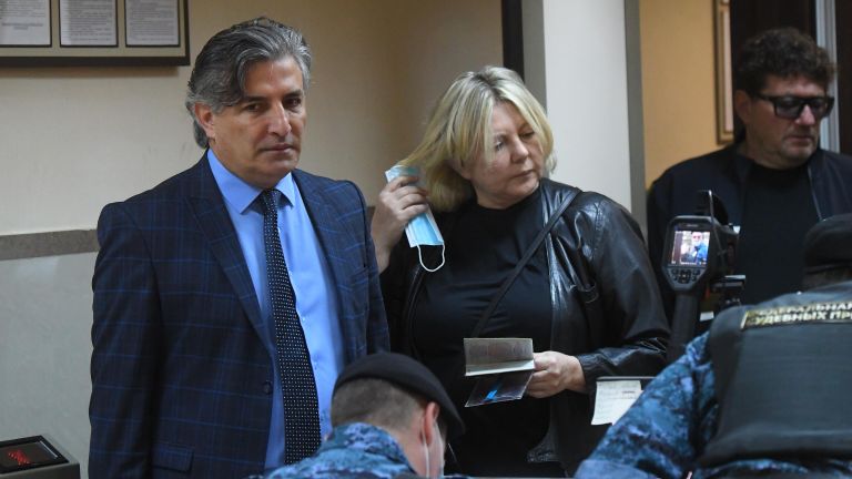Адвокат актёра Михаила Ефремова Эльман Пашаев в здании Пресненского суда города Москвы, где будет оглашен приговор по делу о ДТП со смертельным исходом Адвокат актёра Михаила Ефремова Эльман Пашаев в здании Пресненского суда города Москвы, где будет оглашен приговор по делу о ДТП со смертельным исходом