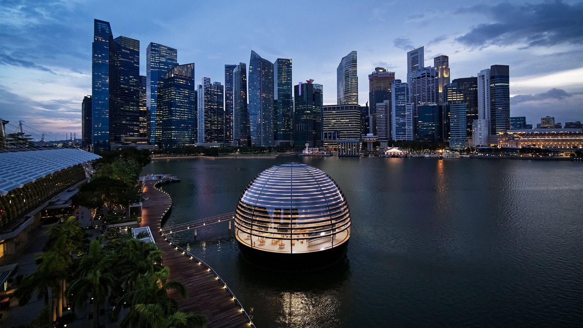 Apple Marina Bay Sands в Сингапуре Apple Marina Bay Sands в Сингапуре - РИА Новости, 1920, 08.09.2020