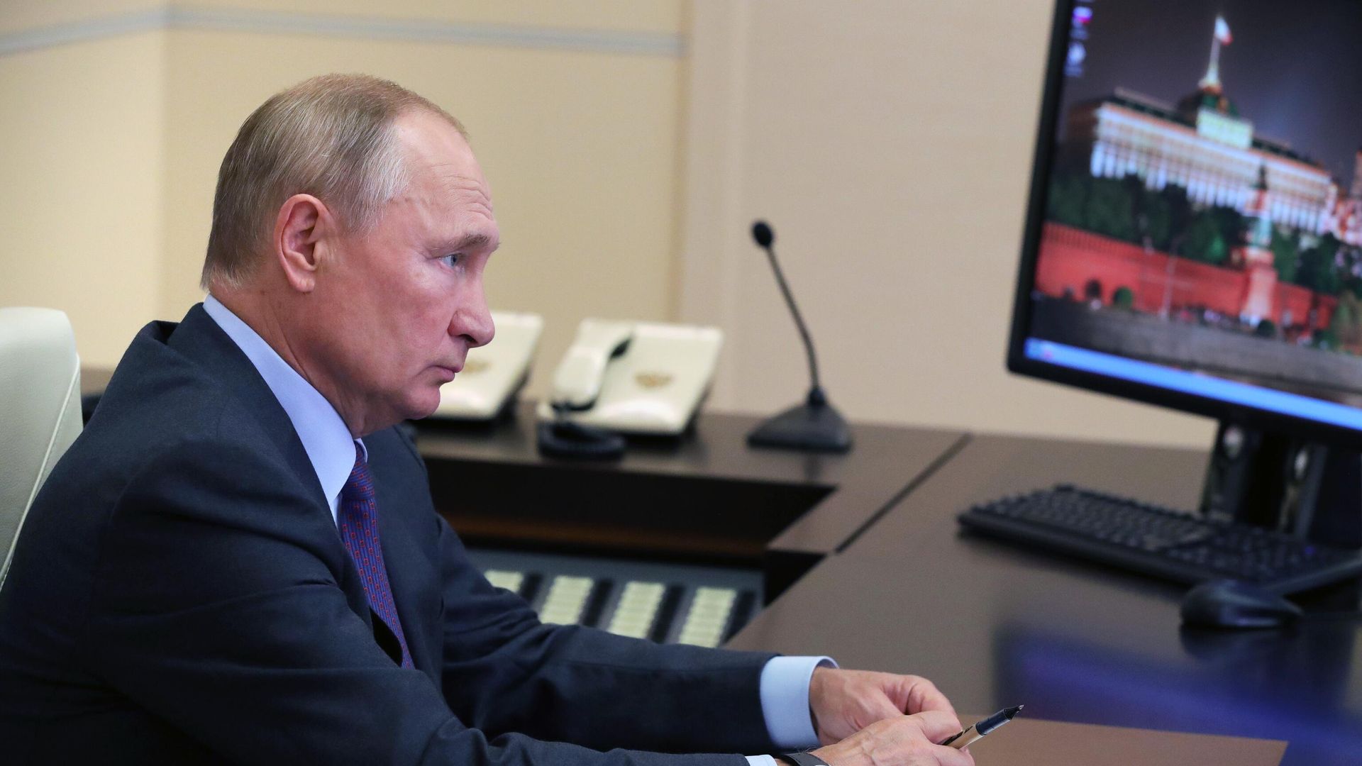 Президент РФ В. Путин провел совещание с членами правительства РФ Президент РФ В. Путин провел совещание с членами правительства РФ - РИА Новости, 1920, 09.09.2020