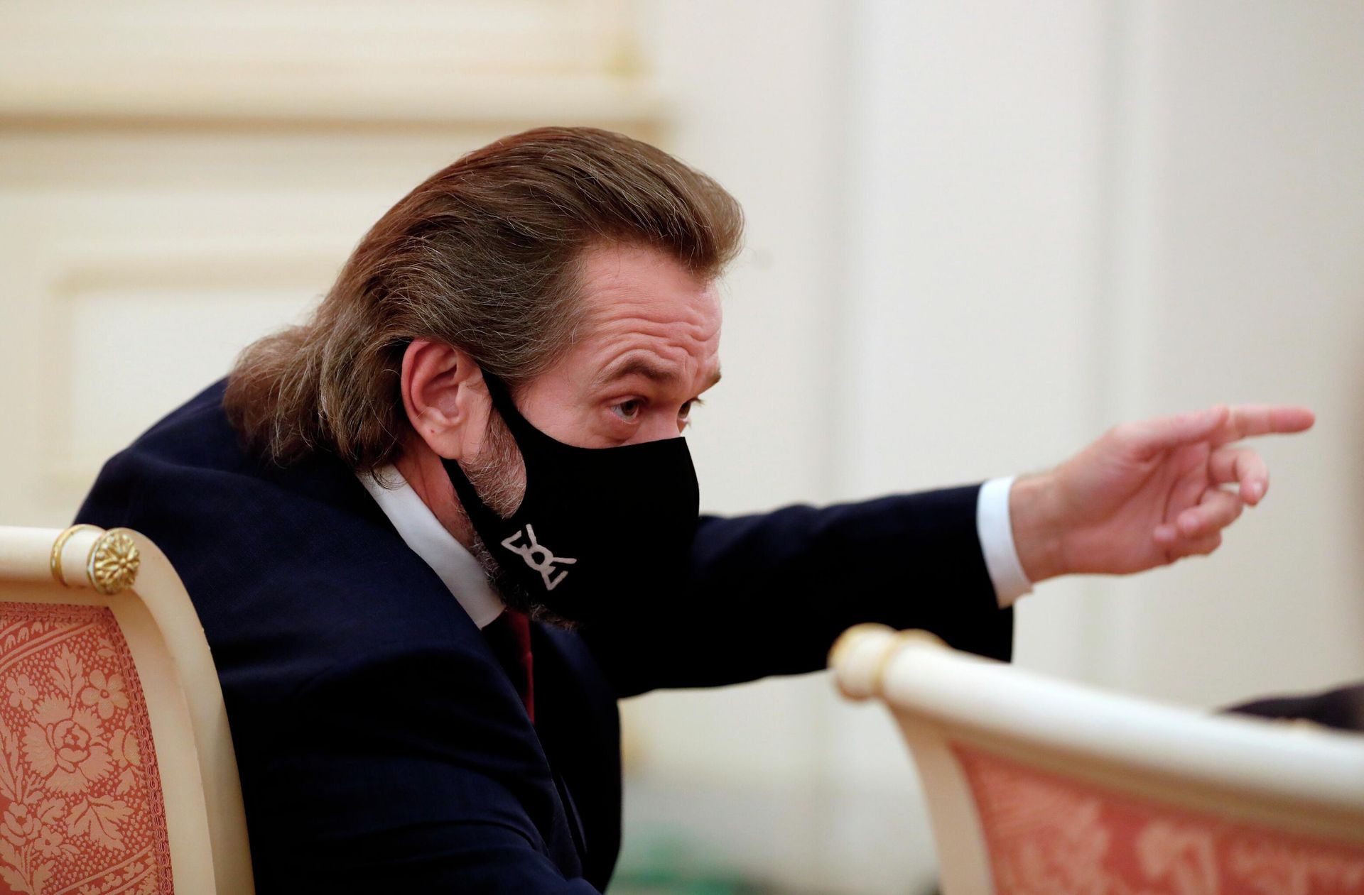 Актер Владимир Машков перед началом церемонии вручения председателем правительства РФ Михаилом Мишустиным премий правительства РФ 2019 года в области культуры. - РИА Новости, 1920, 09.09.2020