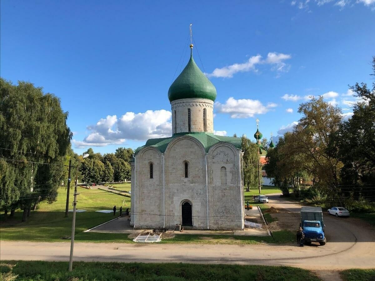 Археологические исследования в Спасском соборе Переславля-Залесского Археологические исследования в Спасском соборе Переславля-Залесского - РИА Новости, 1920, 25.09.2020