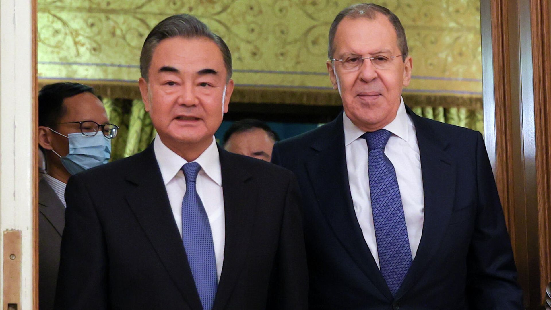 Министр иностранных дел РФ Сергей Лавров и министр иностранных дел КНР Ван И во время встречи в Москве Министр иностранных дел РФ Сергей Лавров и министр иностранных дел КНР Ван И во время встречи в Москве - РИА Новости, 1920, 09.03.2021