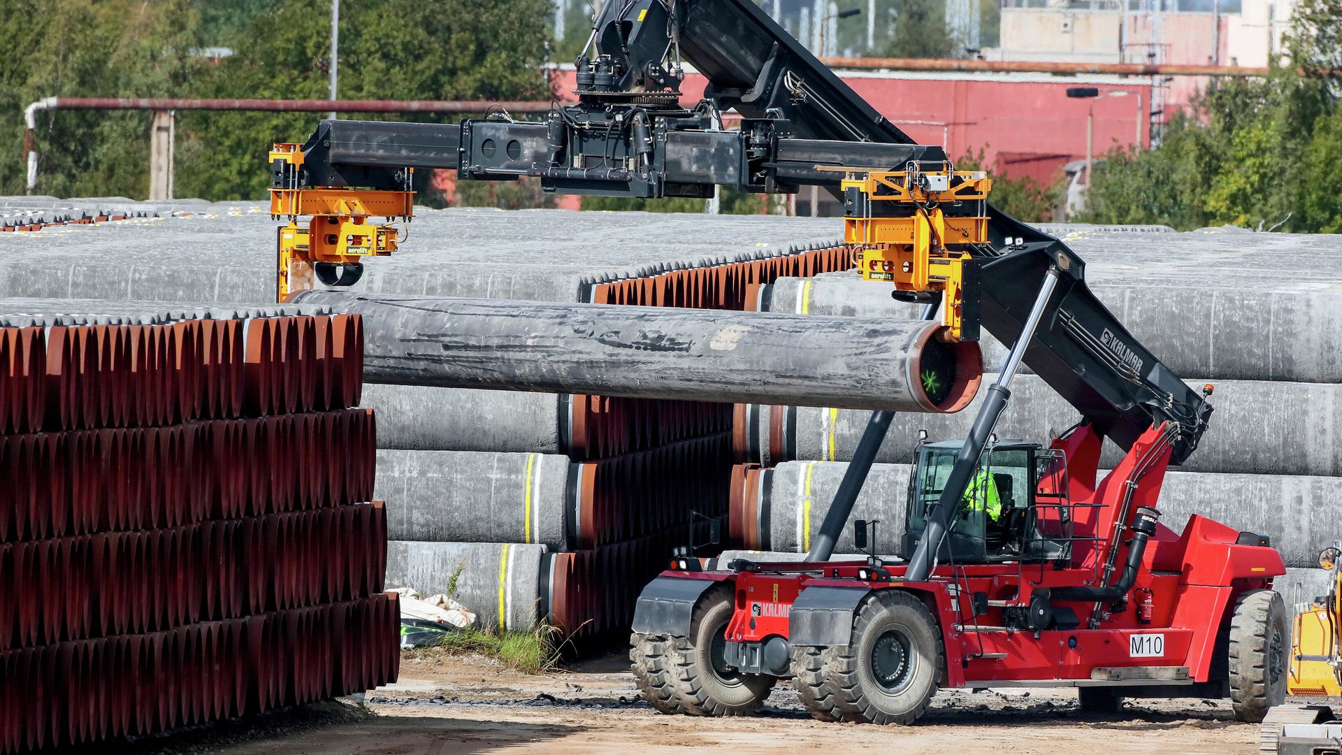Трубы для газопровода Северный поток -2 в порту Мукран в Германии - РИА Новости, 1920, 12.09.2020