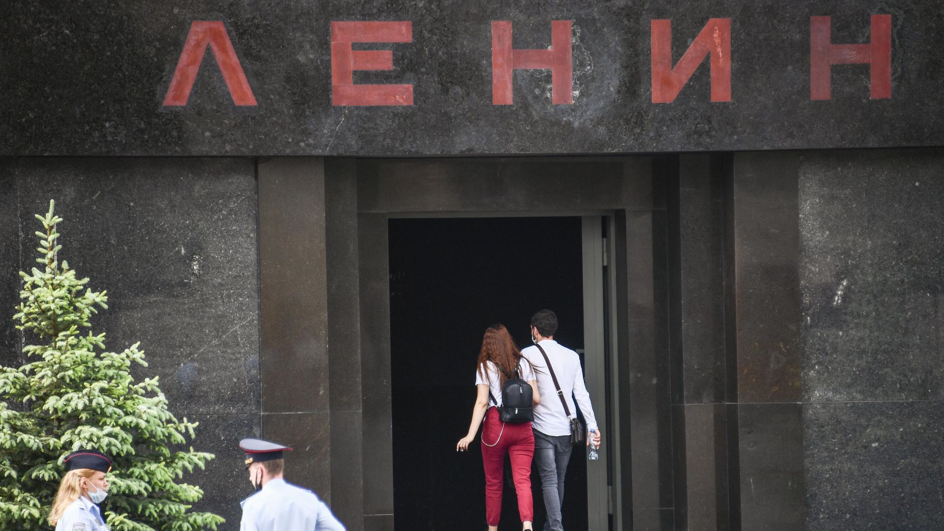 Мавзолей В. И. Ленина на Красной площади в Москве Мавзолей В. И. Ленина на Красной площади в Москве - РИА Новости, 1920, 03.10.2020