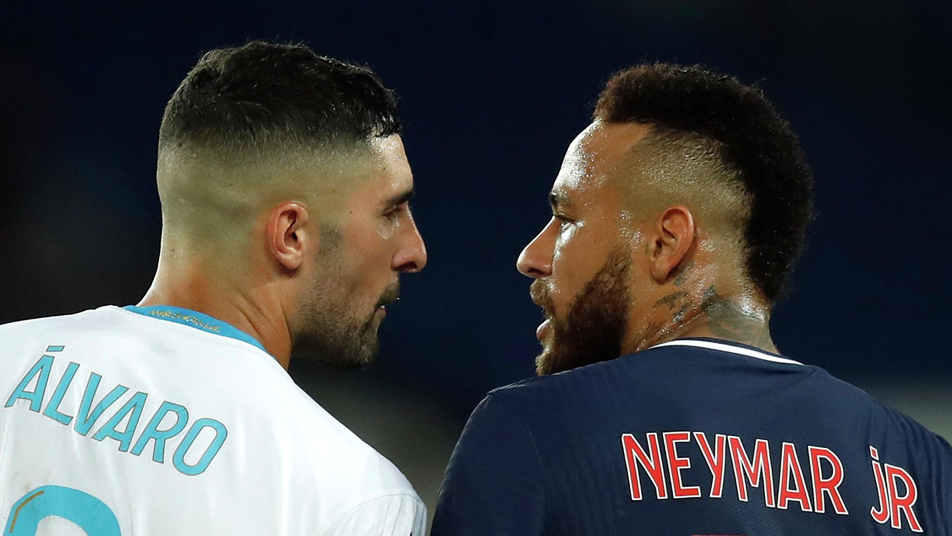 Soccer Football - Ligue 1 - Paris St Germain v Olympique de Marseille - Parc des Princes, Paris, France - September 13, 2020  Paris St Germain's Neymar clashes with Olympique de Marseille's Alvaro Gonzalez REUTERS/Gonzalo Fuentes - РИА Новости, 1920, 14.09.2020