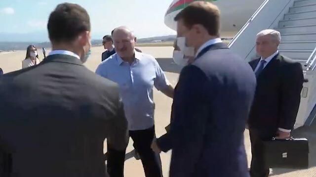 Сказали быть в масках: Лукашенко прилетел в Сочи - РИА Новости, 1920, 14.09.2020