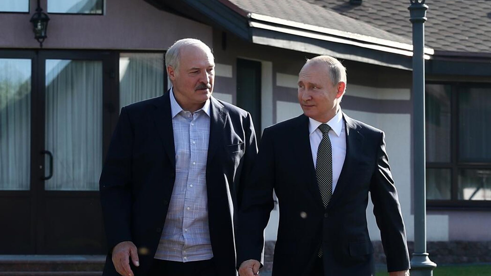 Президент РФ Владимир Путин и президент Белоруссии Александр Лукашенко Президент РФ Владимир Путин и президент Белоруссии Александр Лукашенко - РИА Новости, 1920, 16.09.2020