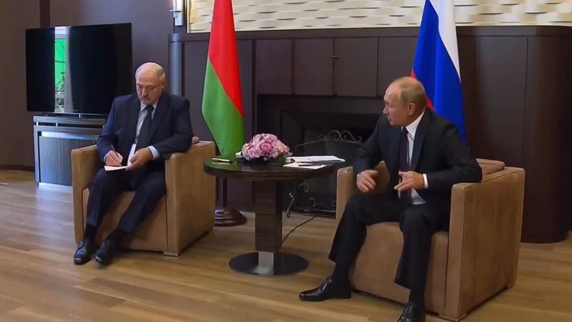 Президент РФ Владимир Путин и президент Белоруссии Александр Лукашенко во время встречи  - РИА Новости, 1920, 17.09.2020