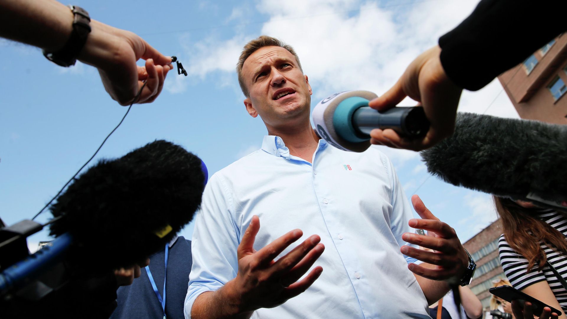 Алексей Навальный во время общения с журналистами Алексей Навальный во время общения с журналистами - РИА Новости, 1920, 08.10.2020