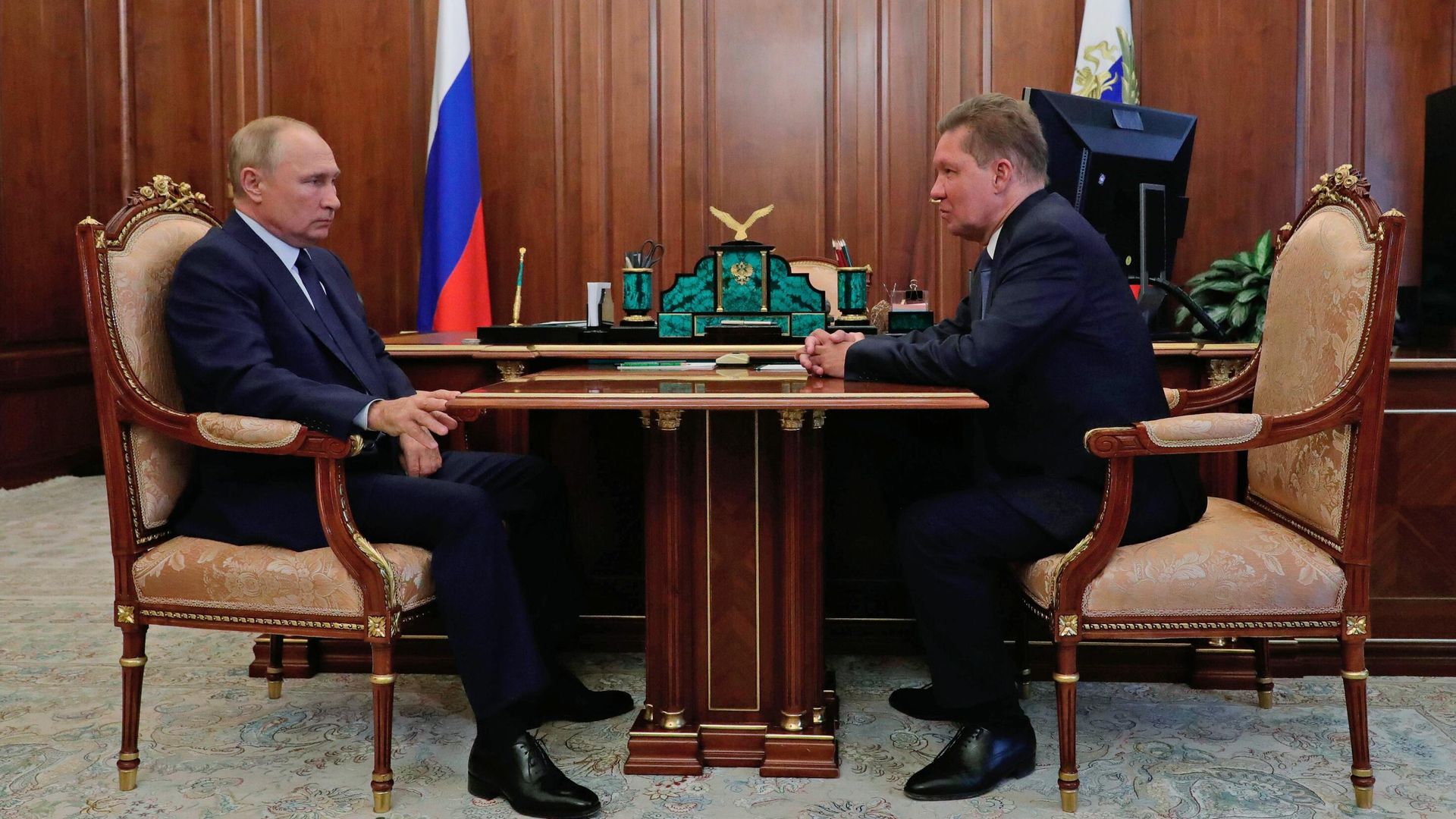 Президент России Владимир Путин и председатель правления ПАО Газпром Алексей Миллер Президент России Владимир Путин и председатель правления ПАО Газпром Алексей Миллер - РИА Новости, 1920, 17.02.2023