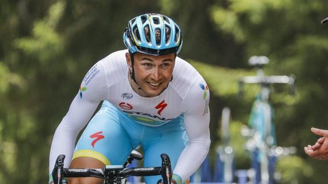 Велогонщик команды Astana Pro Team Алексей Луценко