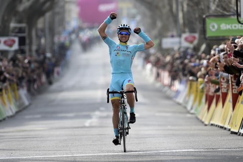 Велогонщик команды Astana Pro Team Алексей Луценко Велогонщик команды Astana Pro Team Алексей Луценко - РИА Новости, 1920, 17.09.2020