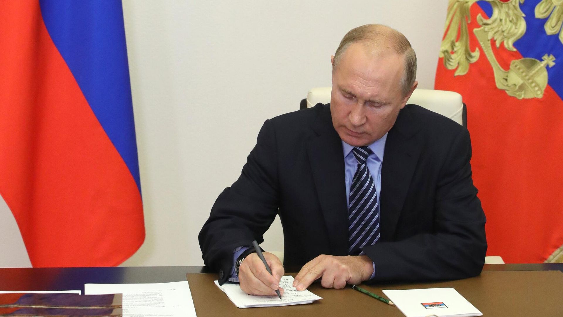 Президент РФ Владимир Путин Президент РФ Владимир Путин - РИА Новости, 1920, 28.12.2025