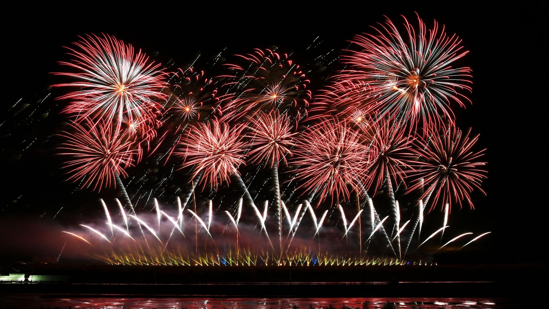 Салют на международном фестивале фейерверков Ростех - РИА Новости, 1920, 15.08.2022