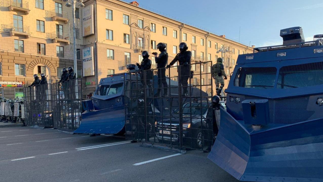 Сотрудники правоохранительных органов в Минске Сотрудники правоохранительных органов в Минске - РИА Новости, 1920, 23.09.2020
