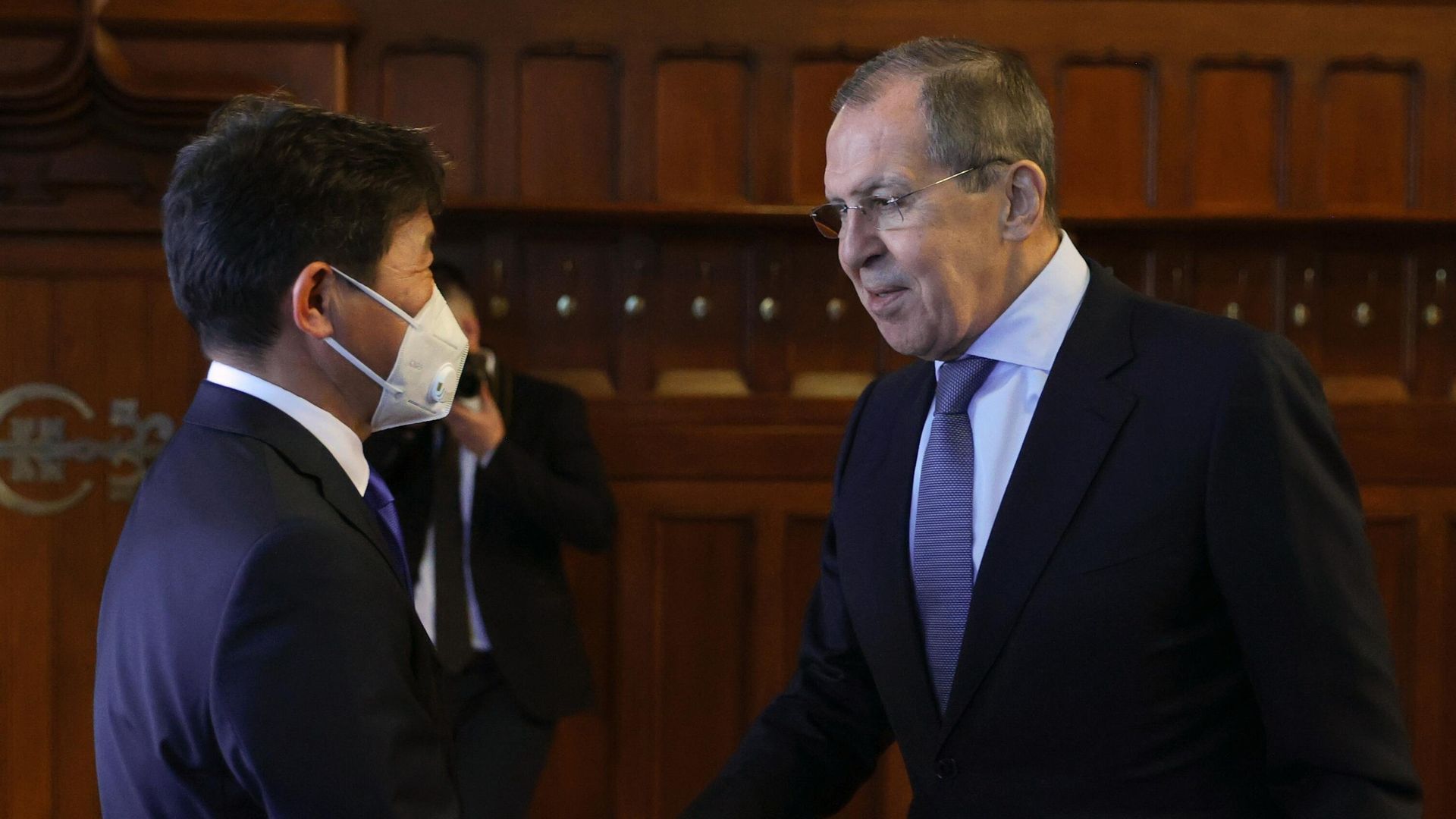 Министр иностранных дел РФ Сергей Лавров и министр иностранных дел Монголии Нямцэрэнгийн Энхтайван Министр иностранных дел РФ Сергей Лавров и министр иностранных дел Монголии Нямцэрэнгийн Энхтайван - РИА Новости, 1920, 21.09.2020