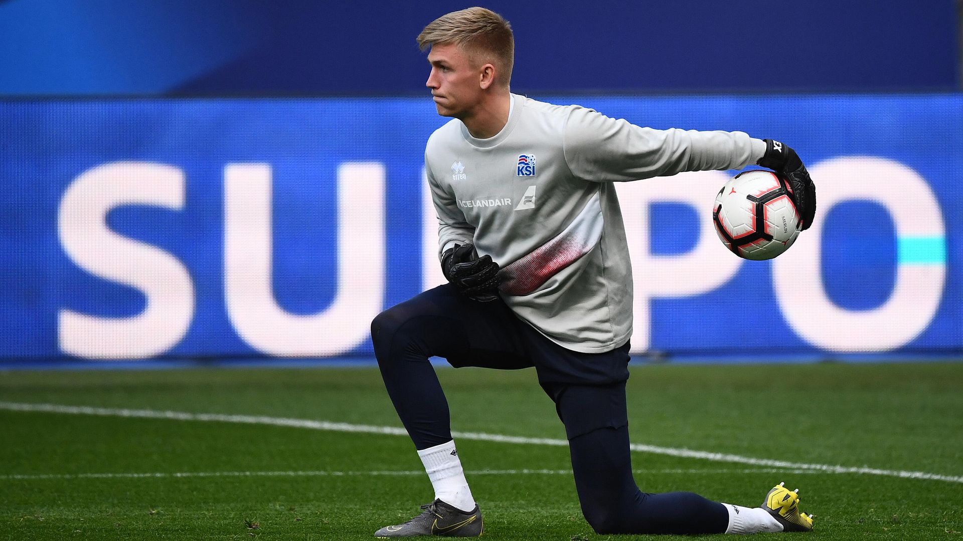 Iceland's goalkeeper Runar Alex Runarsson plays the ball during a training seesion at the Stade de France in Saint-Denis, north of Paris, on March 24, 2019 on the eve of their Euro 2020 qualifying football match between France and Iceland. (Photo by FRANCK FIFE / AFP) Iceland's goalkeeper Runar Alex Runarsson plays the ball during a training seesion at the Stade de France in Saint-Denis, north of Paris, on March 24, 2019 on the eve of their Euro 2020 qualifying football match between France and Iceland. (Photo by FRANCK FIFE / AFP) - РИА Новости, 1920, 21.09.2020