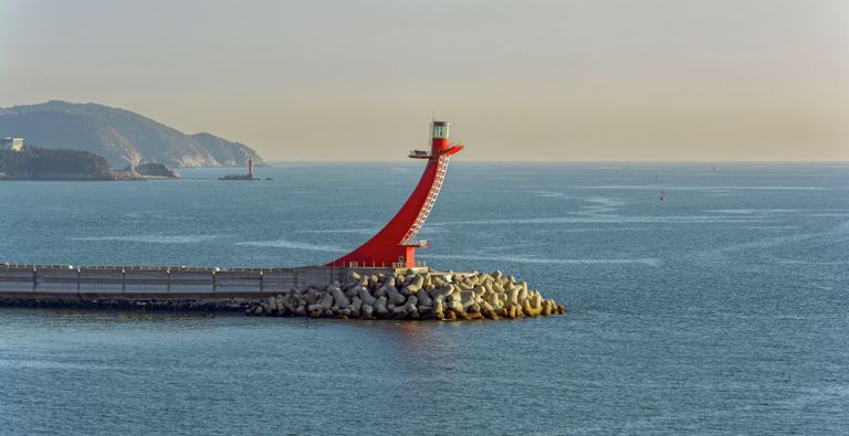 Маяк Гадеокдо в Южной Корее Маяк Гадеокдо в Южной Корее