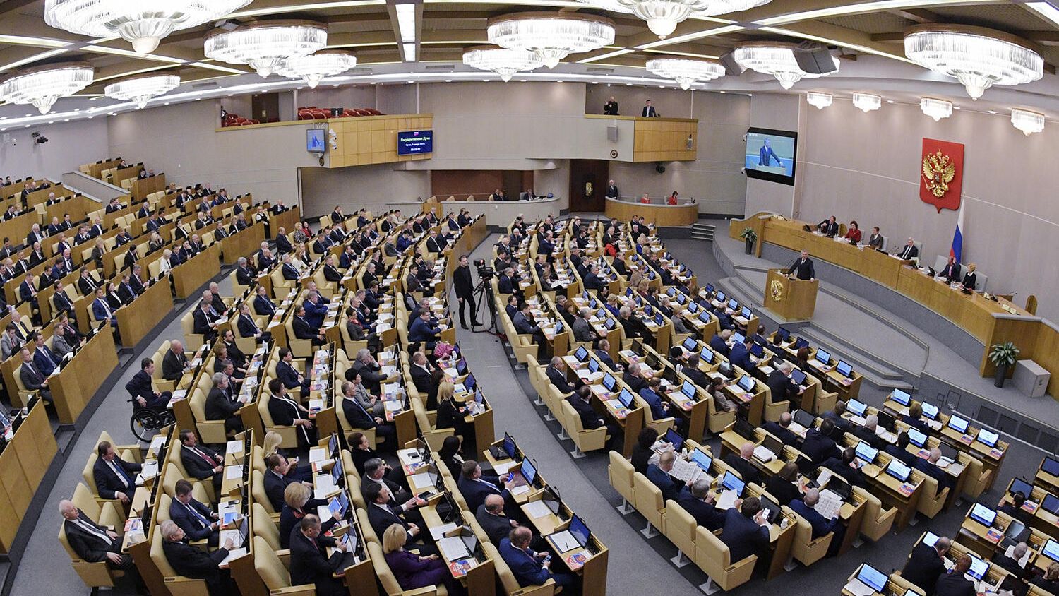 Председатель Государственной Думы РФ Вячеслав Володин выступает на пленарном заседании Госдумы РФ Председатель Государственной Думы РФ Вячеслав Володин выступает на пленарном заседании Госдумы РФ - РИА Новости, 1920, 16.10.2020