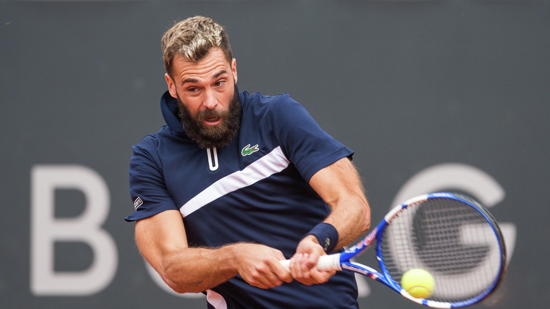 Benoit Paire of France returns the ball to Casper Ruud of Norway during their first round match of the ATP-Tour German Open tennis tournament at the stadium Am Rothenbaum in Hamburg, northern Germany, on September 23, 2020. - Paire gave up in the second set. (Photo by Daniel Bockwoldt / dpa / AFP) / Germany OUT Benoit Paire of France returns the ball to Casper Ruud of Norway during their first round match of the ATP-Tour German Open tennis tournament at the stadium Am Rothenbaum in Hamburg, northern Germany, on September 23, 2020. - Paire gave up in the second set. (Photo by Daniel Bockwoldt / dpa / AFP) / Germany OUT - РИА Новости, 1920, 23.09.2020