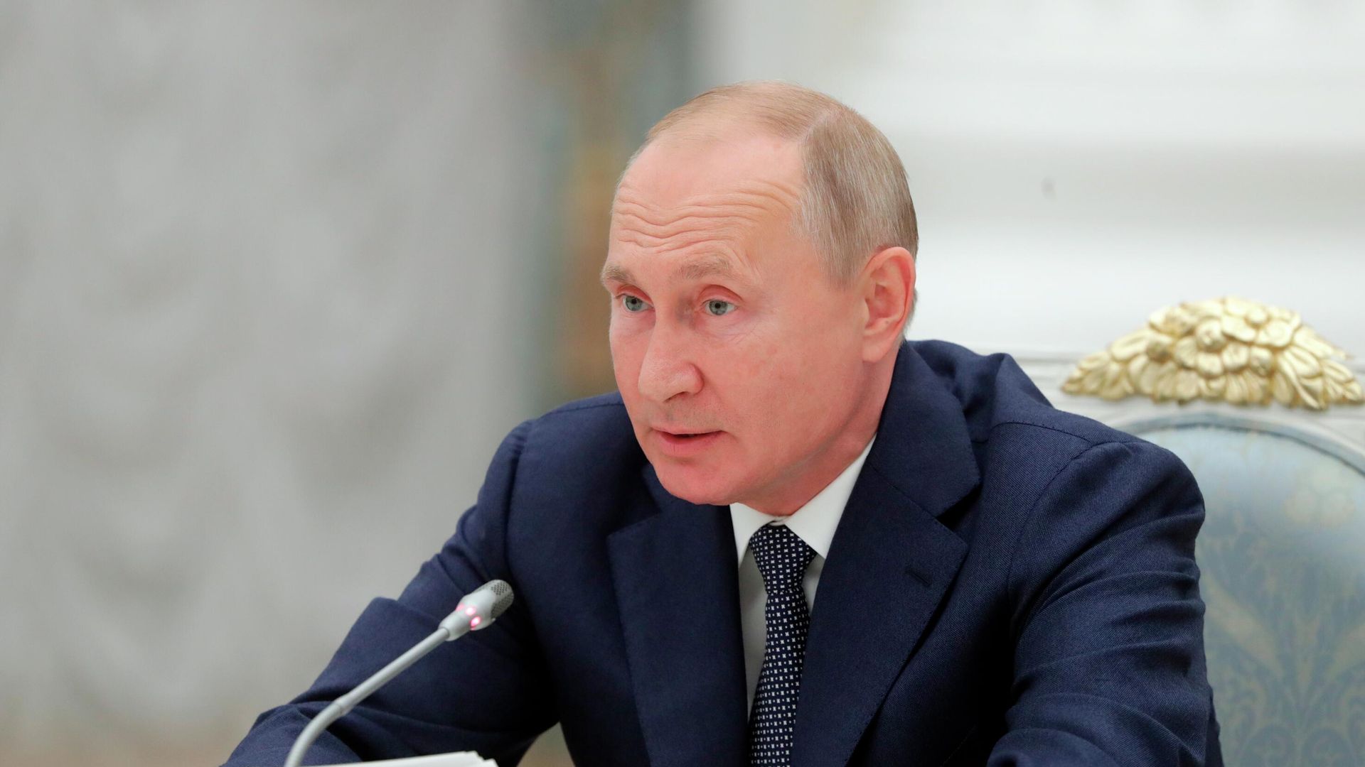 Президент РФ Владимир Путин во время встречи с работниками атомной отрасли Президент РФ Владимир Путин во время встречи с работниками атомной отрасли - РИА Новости, 1920, 23.09.2020