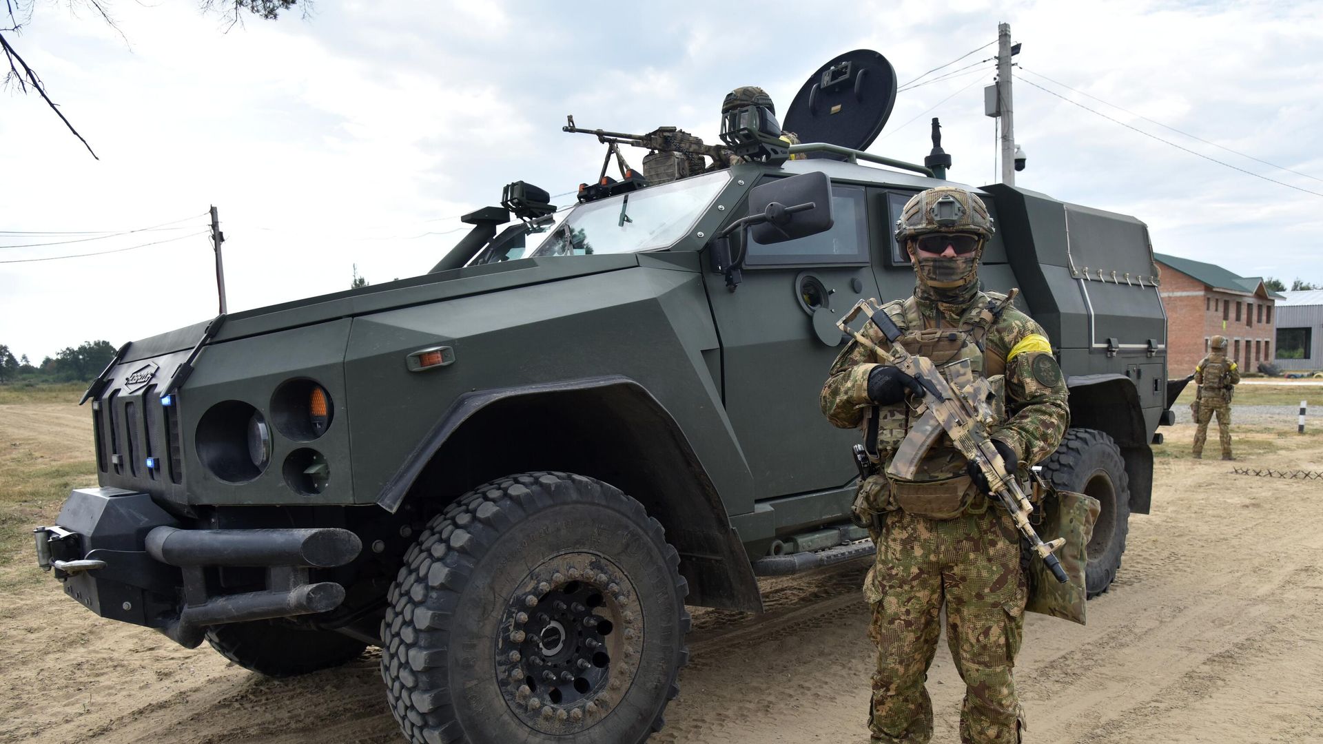 Военнослужащие Украины во время активной фазы на совместных военных учениях Украины и стран НАТО Военнослужащие Украины во время активной фазы на совместных военных учениях Украины и стран НАТО - РИА Новости, 1920, 12.03.2021