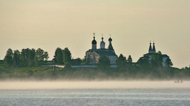 Вид на Богородице-Рождественский Ферапонтов мужской монастырь в селе Ферапонтово Вологодской области