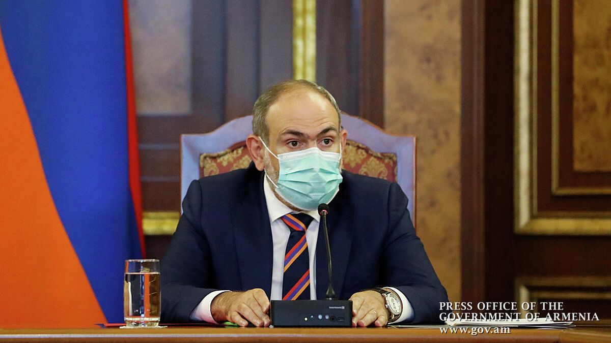 Премьер-министр Армении Никол Пашинян на внеочередном заседании Совета безопасности Армении, 27 сентября 2020 Премьер-министр Армении Никол Пашинян на внеочередном заседании Совета безопасности Армении, 27 сентября 2020 - РИА Новости, 1920, 29.09.2020