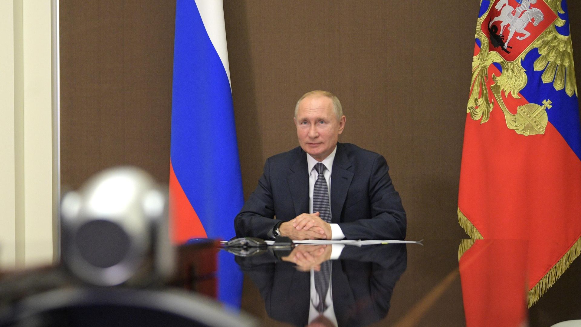 Президент РФ Владимир Путин во время встречи в режиме видеоконференции с президентом Молдавии Игорем Додоном Президент РФ Владимир Путин во время встречи в режиме видеоконференции с президентом Молдавии Игорем Додоном - РИА Новости, 1920, 05.10.2020