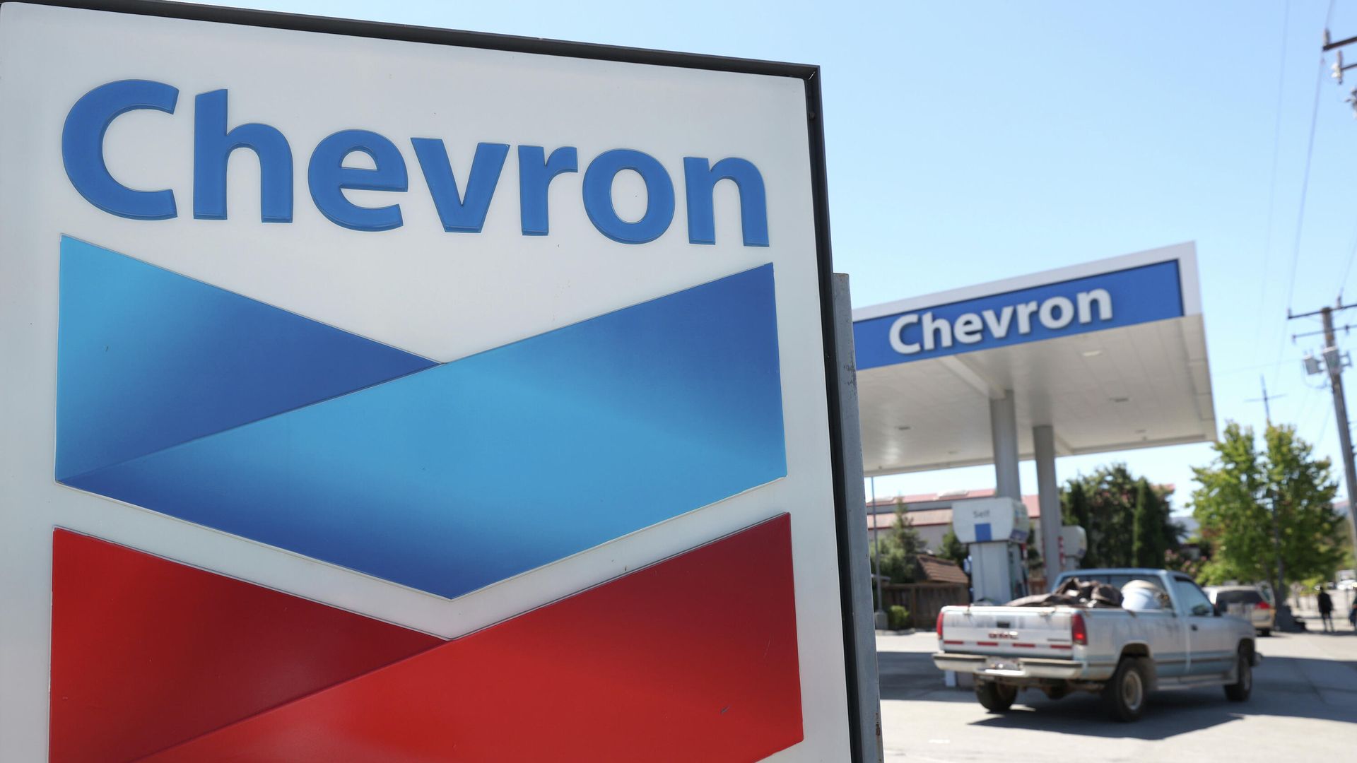 Автозаправка Chevron в Новато, Калифорния Автозаправка Chevron в Новато, Калифорния - РИА Новости, 1920, 30.09.2020