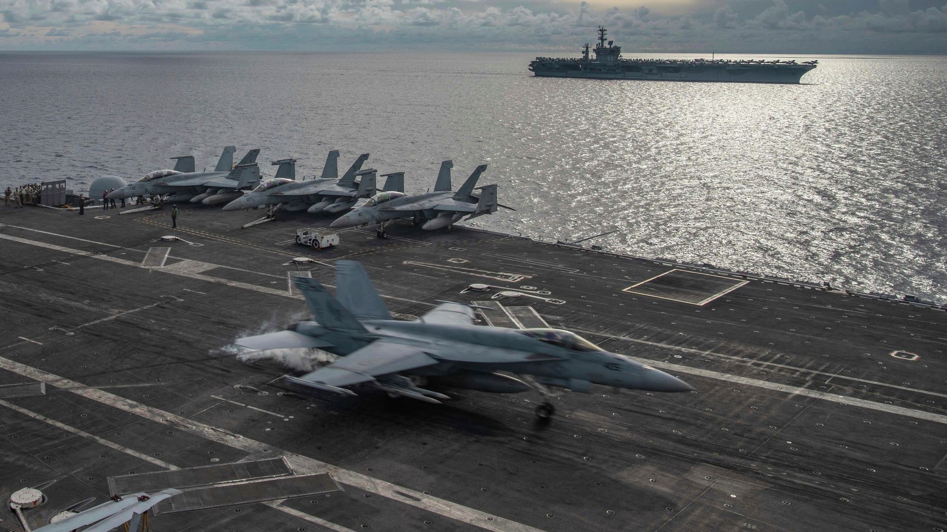 Корабли ВМС США USS Ronald Reagan (CVN 76) и USS Nimitz (CVN 68) в Южно-Китайском море - РИА Новости, 1920, 05.11.2021