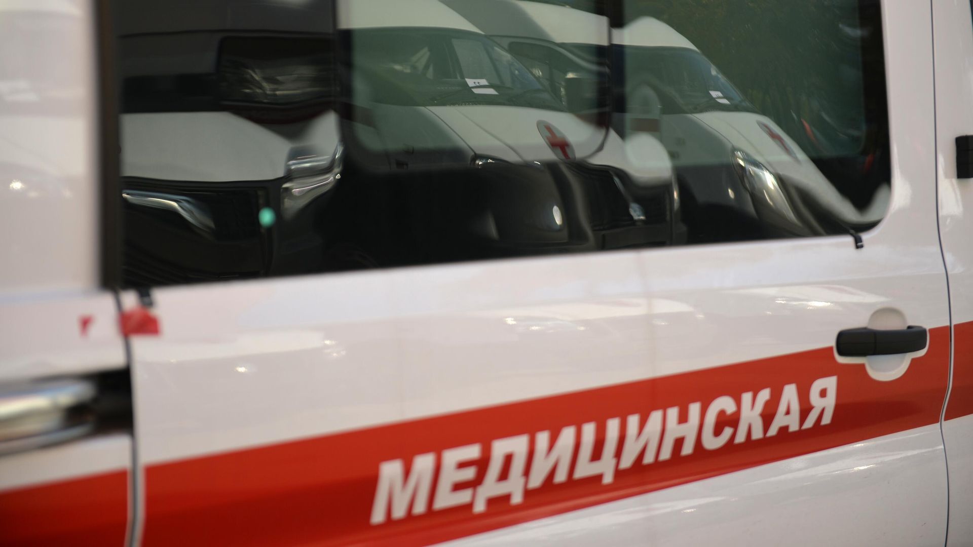 Автомобили скорой медицинской помощи в Свердловской области - РИА Новости, 1920, 11.02.2021