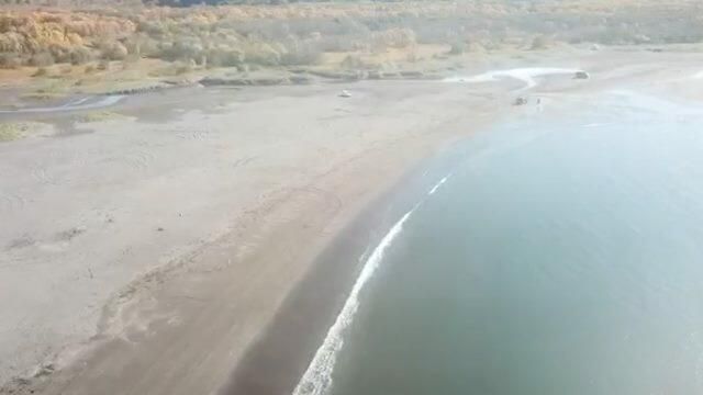 Пляж на Камчатке, где вода была загрязнена нефтепродуктами. Видео Росприроднадзора Пляж на Камчатке, где вода была загрязнена нефтепродуктами. Видео Росприроднадзора - РИА Новости, 1920, 03.10.2020