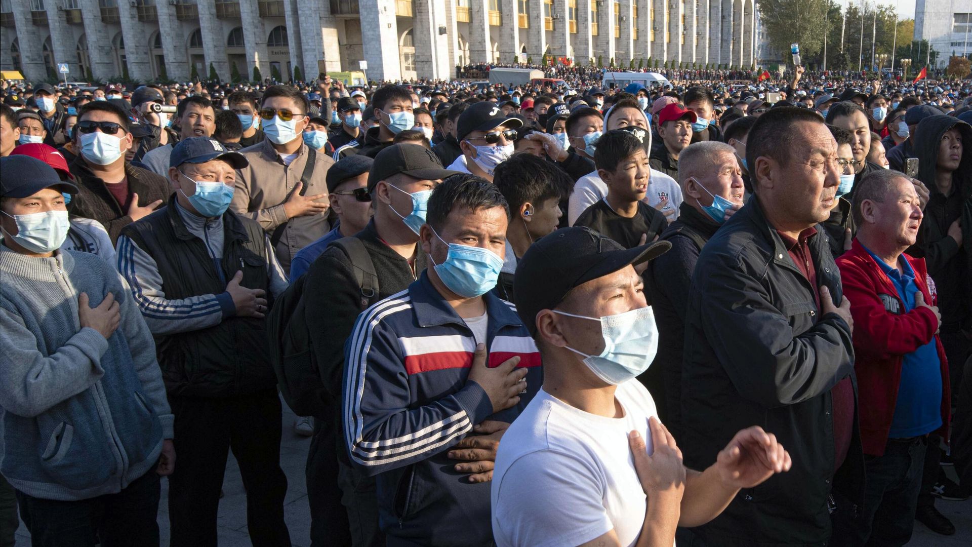Участники акции протеста в Бишкеке Участники акции протеста в Бишкеке - РИА Новости, 1920, 06.10.2020