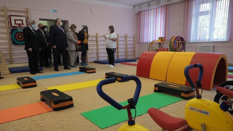 Глава Мордовии Владимир Волков посетил новый детский сад в поселке Ялга Глава Мордовии Владимир Волков посетил новый детский сад в поселке Ялга - РИА Новости, 1920, 06.10.2020